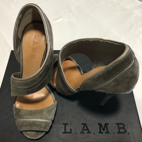L.A.M.B. Taupe Gray Suede Palma Lug Sole PeepToe Heels NEW IN BOX,Women’s Size 6 - Picture 3 of 11